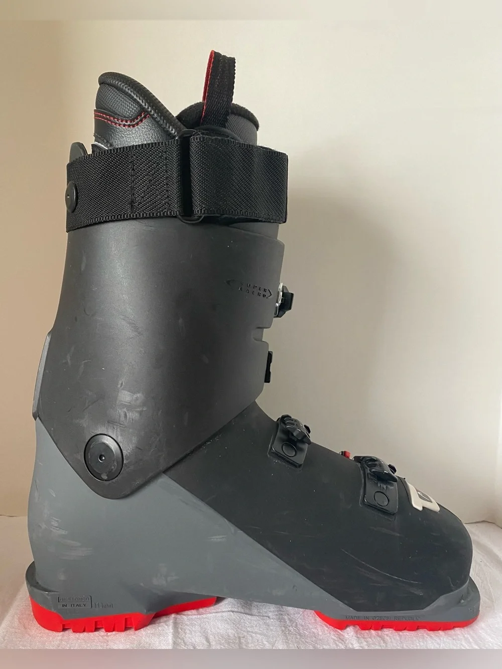 HEAD VECTOR EVO 110 SKI BOOTS MEN SIZE 9.5 / 27.5